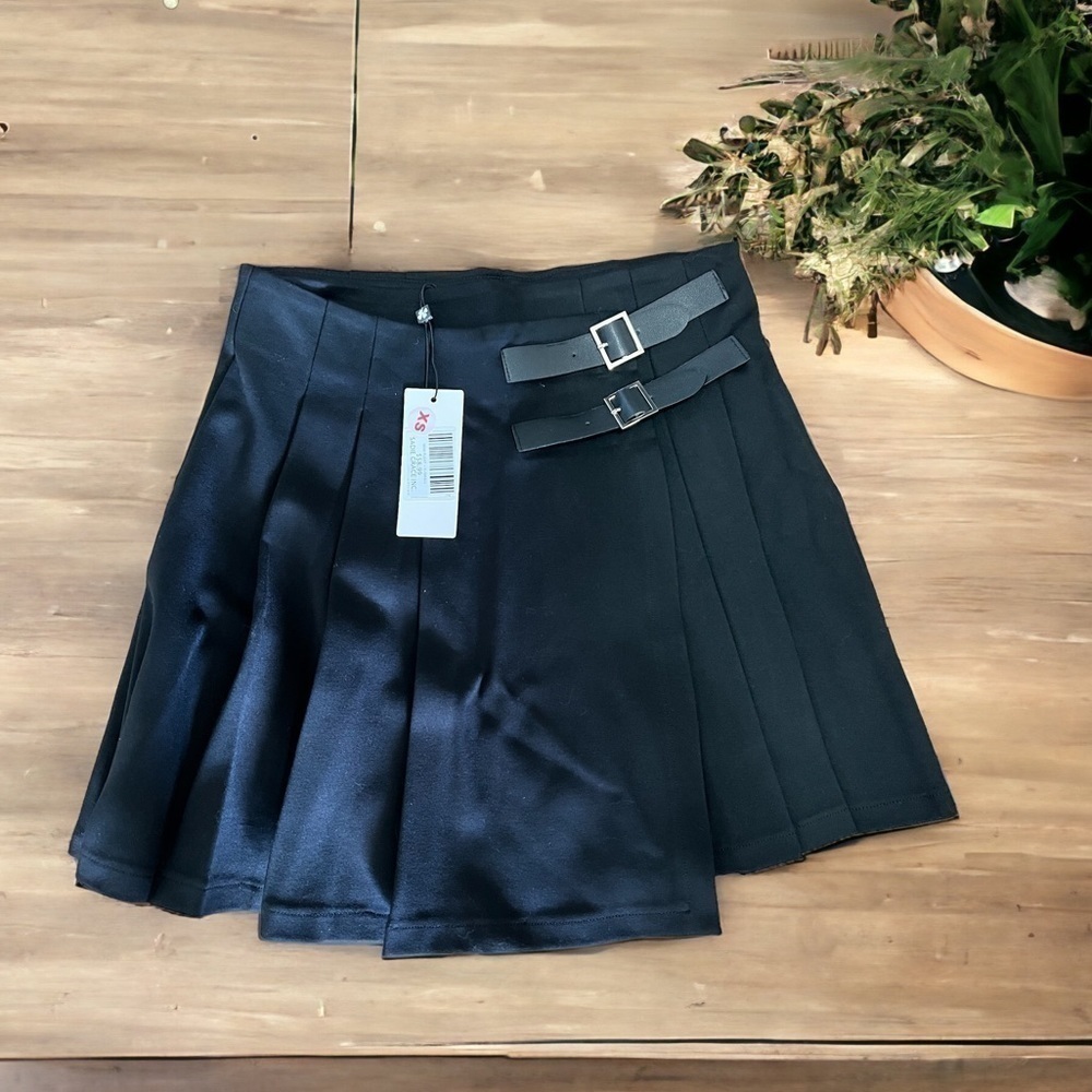 Molly Bracken Skirt Black in Color Size XS New With Tags